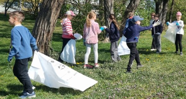 34. ročník akce Ukliďme svět ve druhých třídách